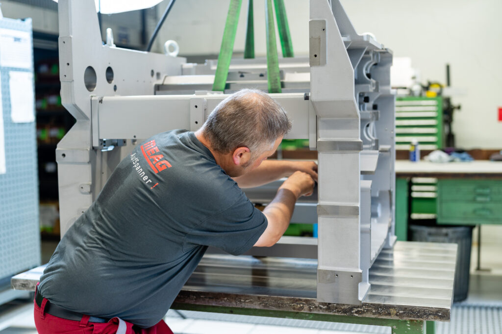 Montage - Meag AG | Gretzenbach | Maschinenindustrie | Fräsen, Drehen, Schweissen, Montage 4